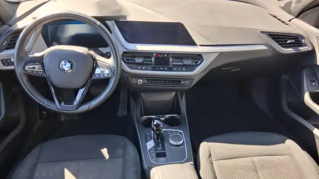 BMW 1 Series view 7