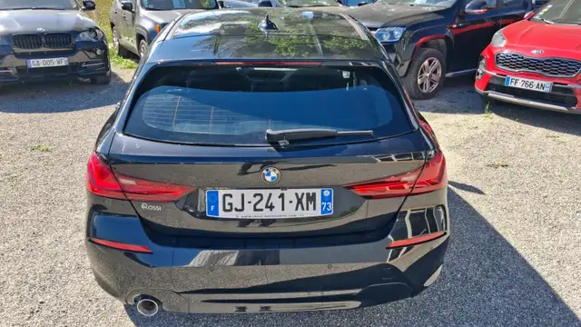 BMW 1 Series view 4
