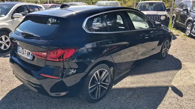 BMW 1 Series view 5