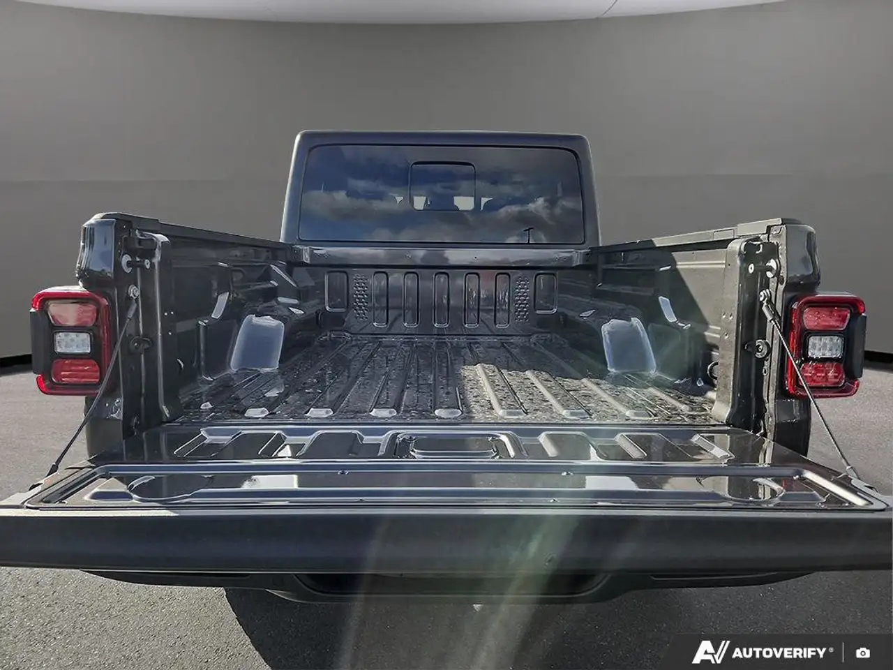 Jeep Gladiator снимка Jeep Gladiator