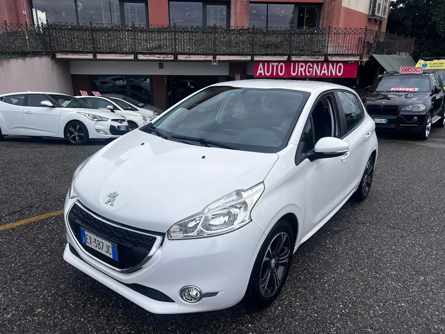 Peugeot 208 208 I 2012 5p 1.4 hdi 8v Allure Blanc - 1