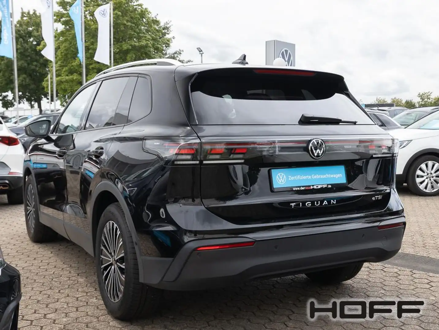 Volkswagen Tiguan 1.5 eTSI DSG Life NEUES MODELL AHK Kamera Navi Noir - 2