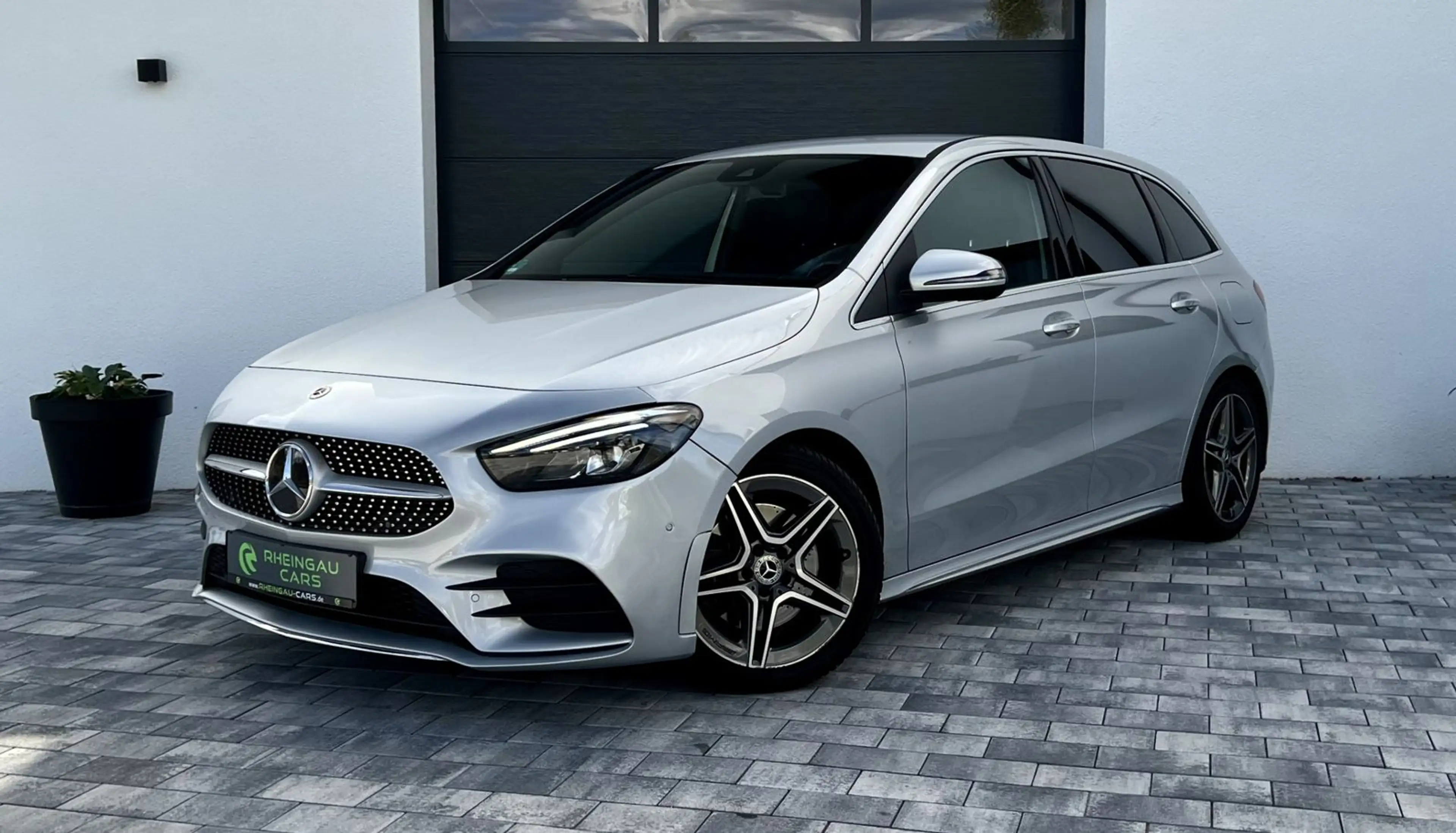 Mercedes-Benz B 220 AMG Line LED NAVI AMBI KAMERA ALU KLIMA