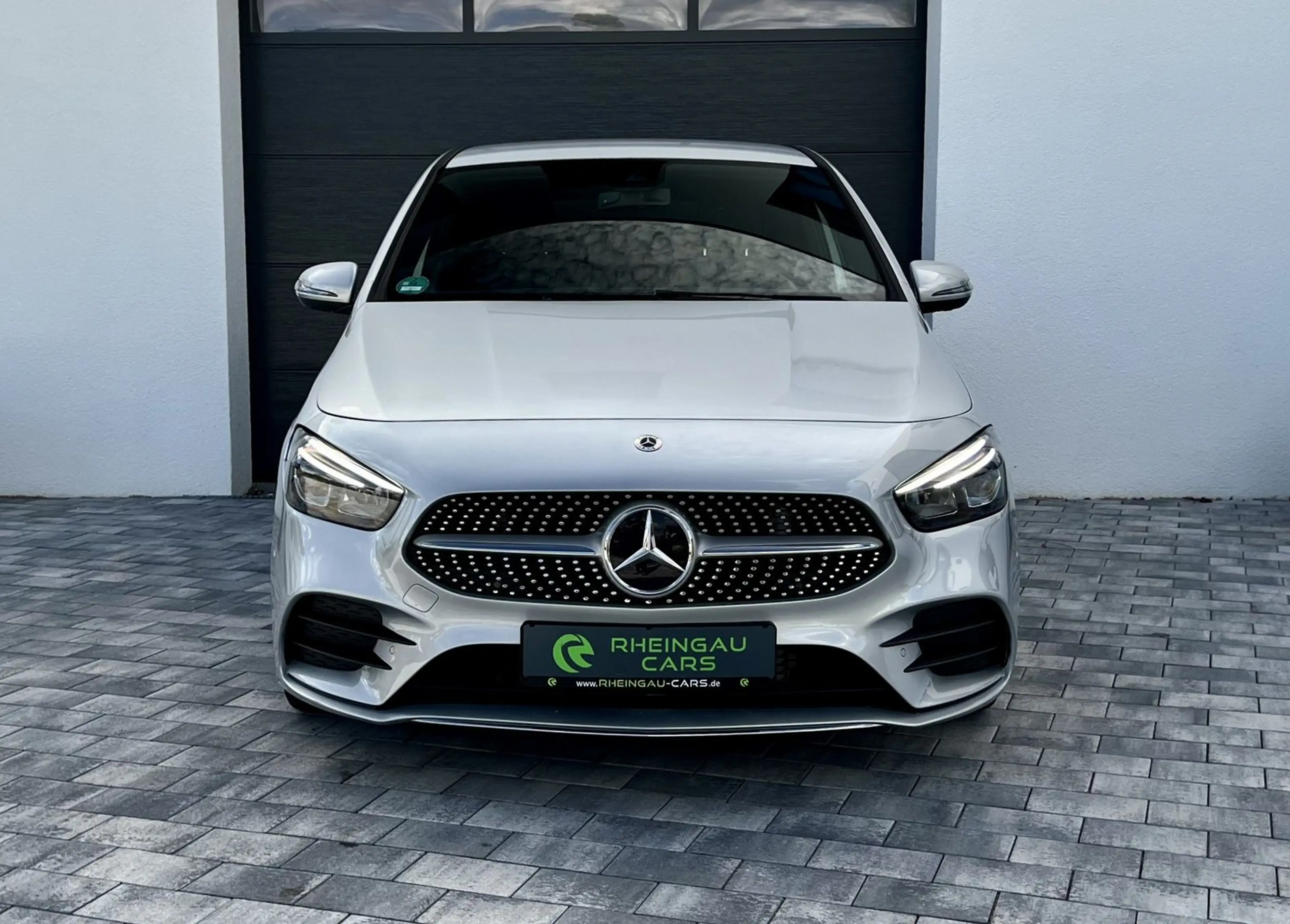 Mercedes-Benz B 220 AMG Line LED NAVI AMBI KAMERA ALU KLIMA — photo 3