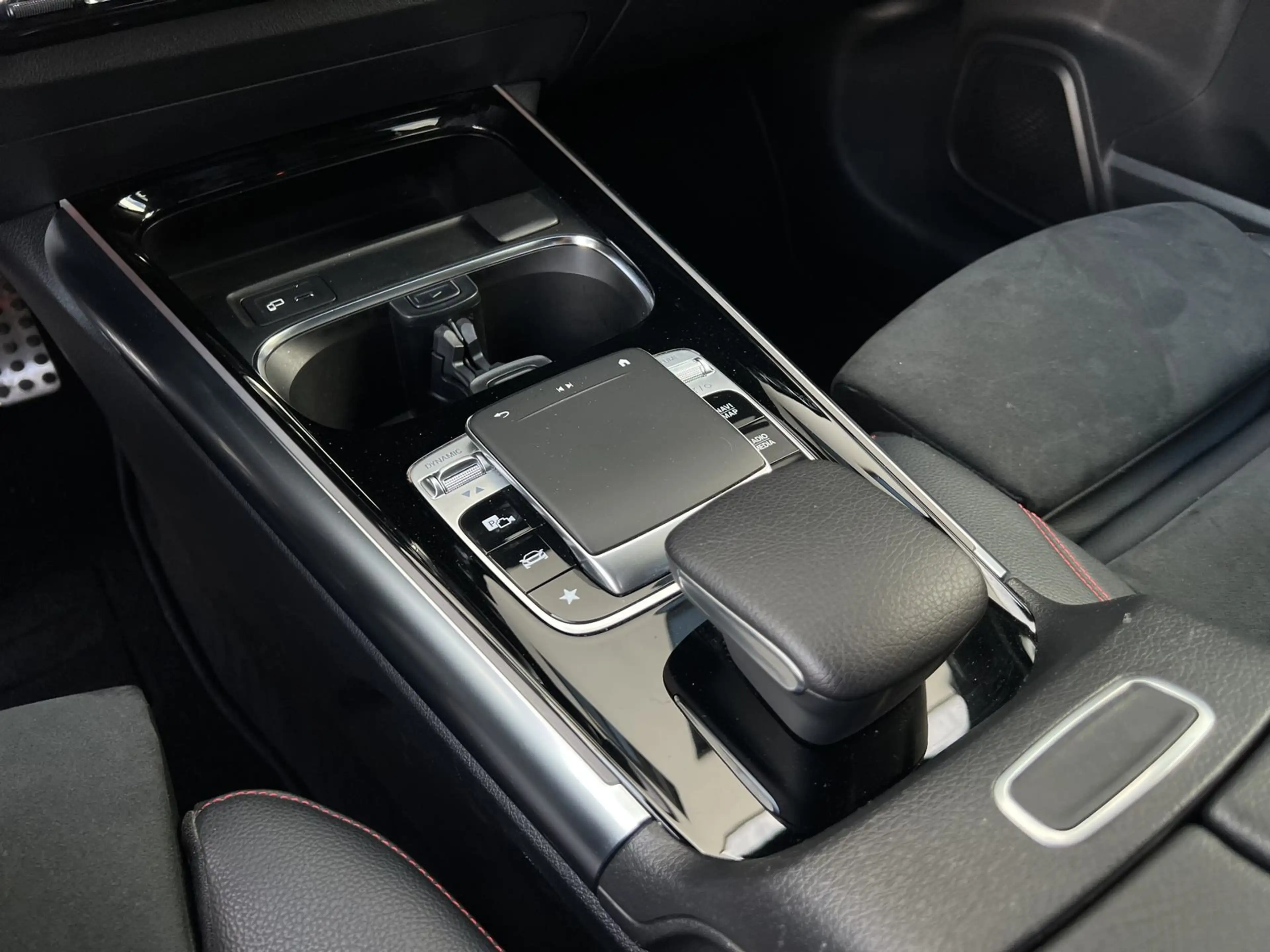 Mercedes-Benz B 220 AMG Line LED NAVI AMBI KAMERA ALU KLIMA — photo 13