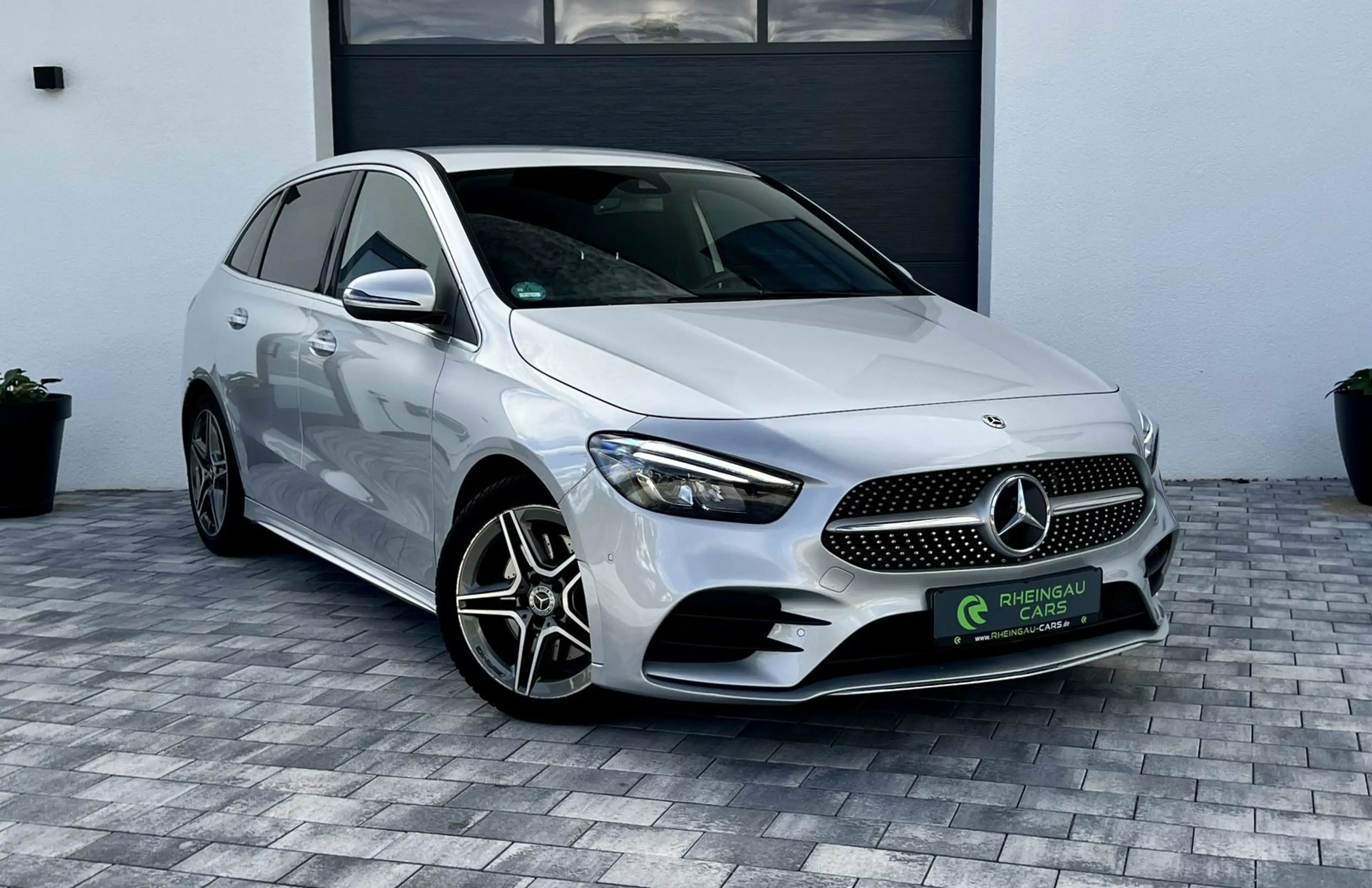 Mercedes-Benz B 220 AMG Line LED NAVI AMBI KAMERA ALU KLIMA — photo 4