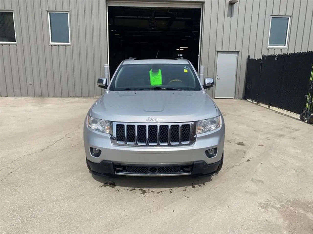 Jeep Grand Cherokee снимка Jeep Grand Cherokee