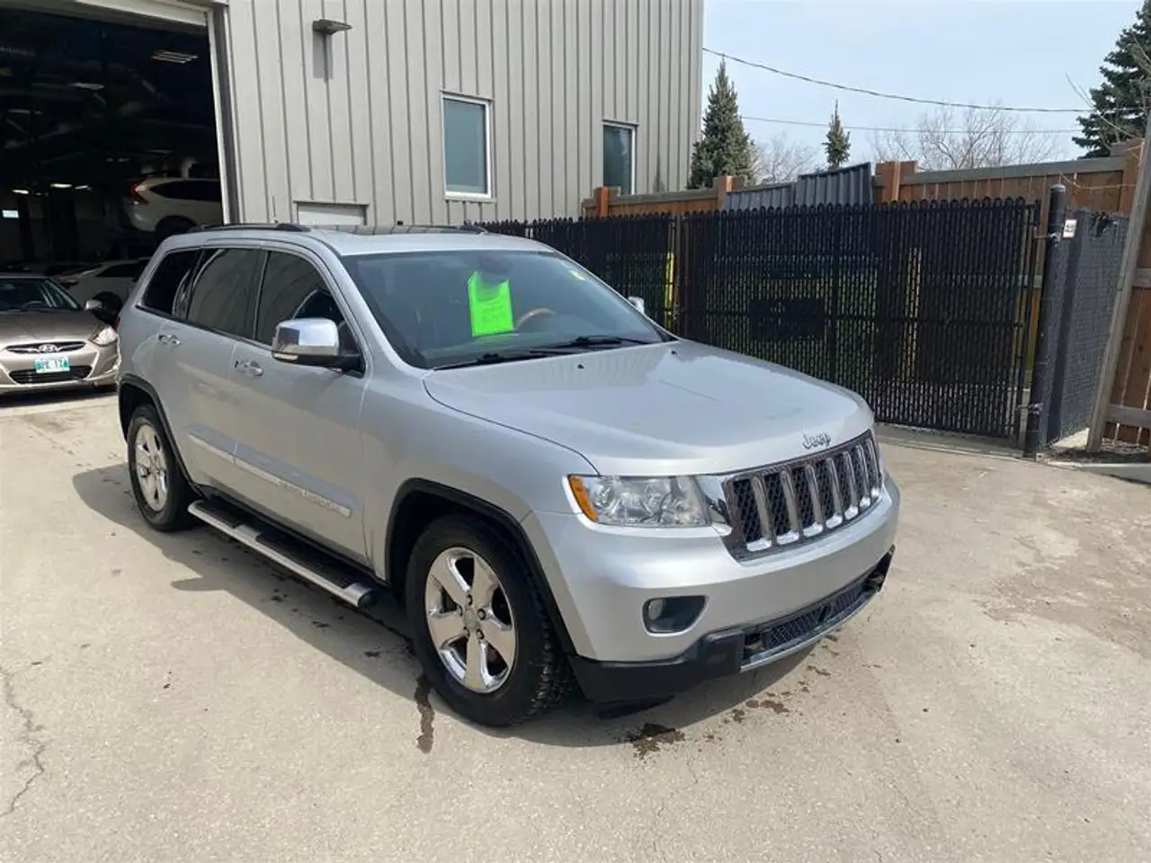 Jeep Grand Cherokee снимка Jeep Grand Cherokee