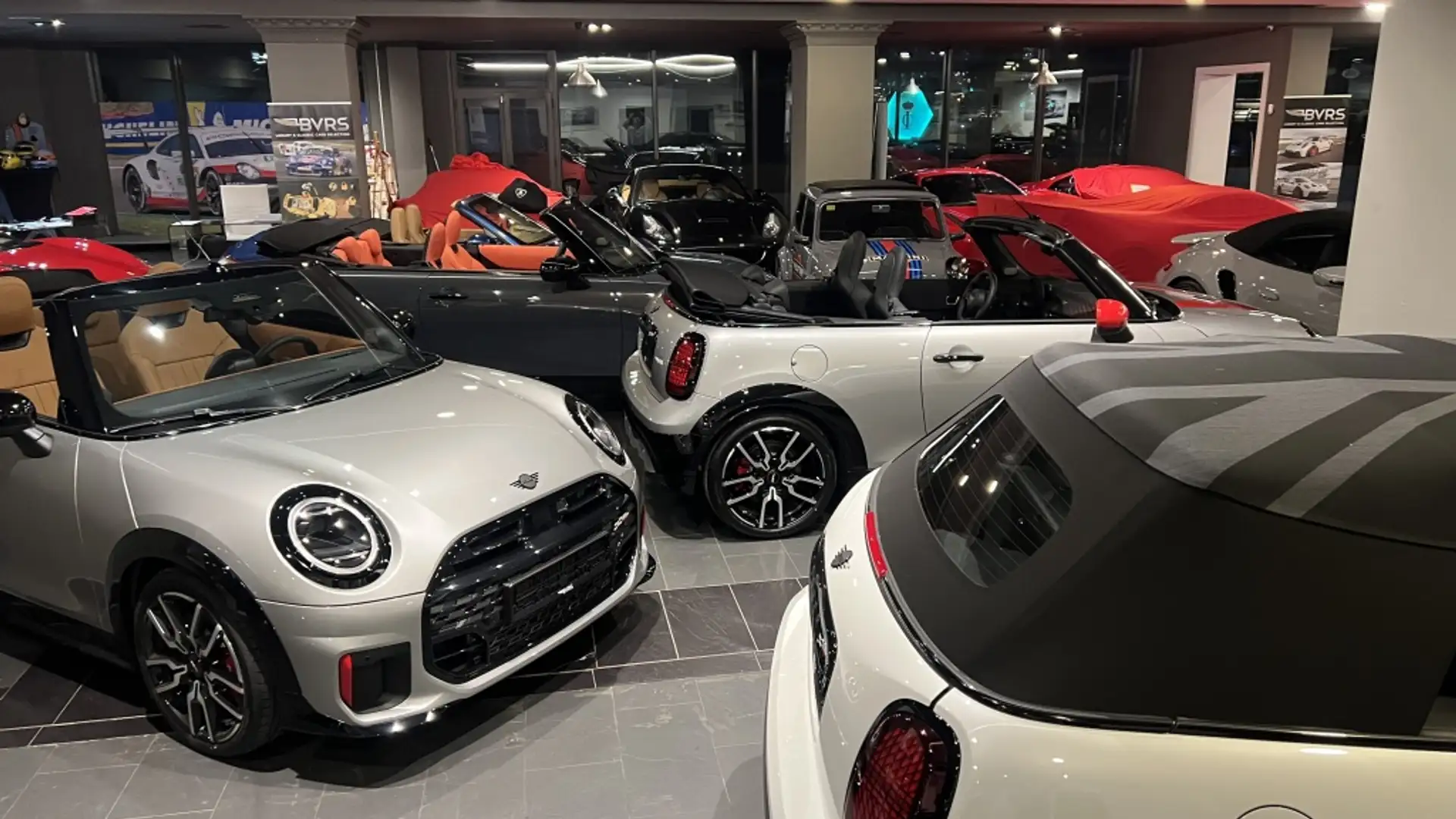 MINI Cooper Cabrio JCW  Aut. Weiß - 2