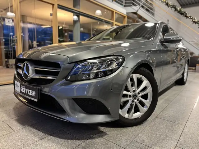 Mercedes-Benz C 220 d T Avantgarde, AHK, Kamera, LED! Bluetooth