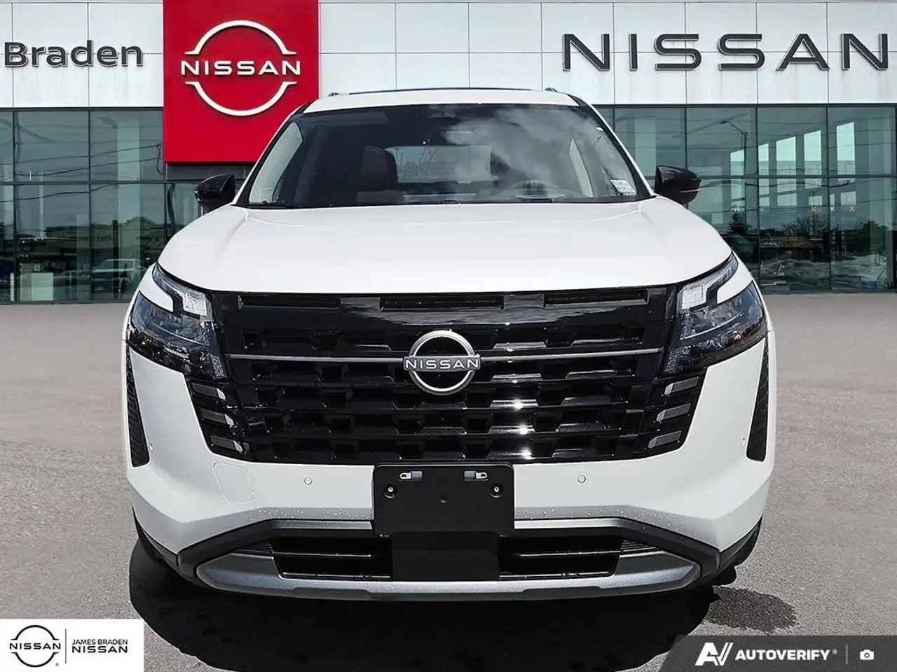 Nissan Pathfinder fotografie Nissan Pathfinder