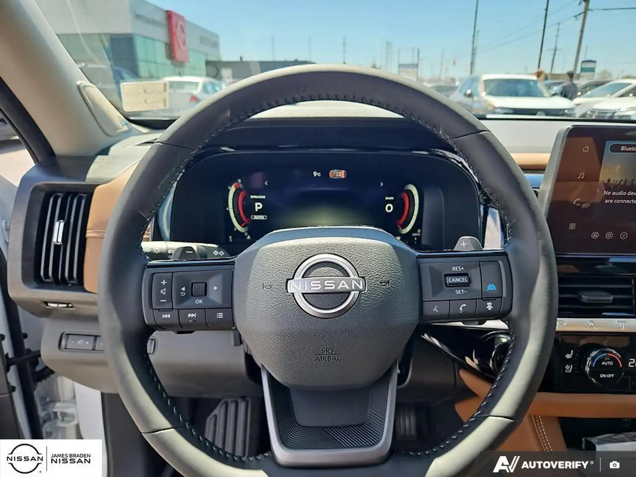 Nissan Pathfinder fotografie Nissan Pathfinder