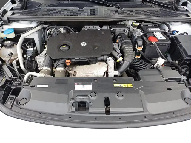 Peugeot 308 SW view 5