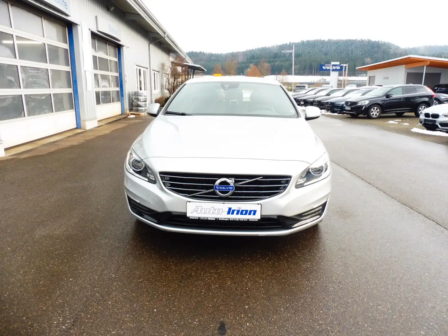 Volvo V60 T3 Kombi Linje Svart Silber - 2