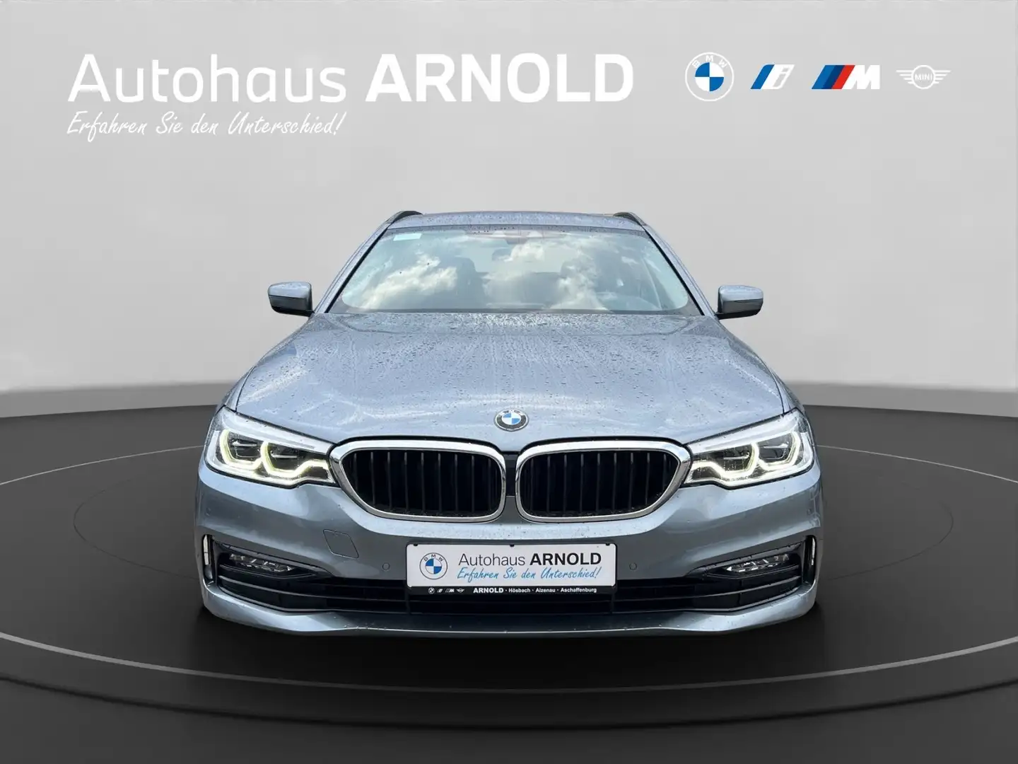 BMW 540 i xDrive Touring Sport Line Standhzg. Lenkradhzg. Gris - 2