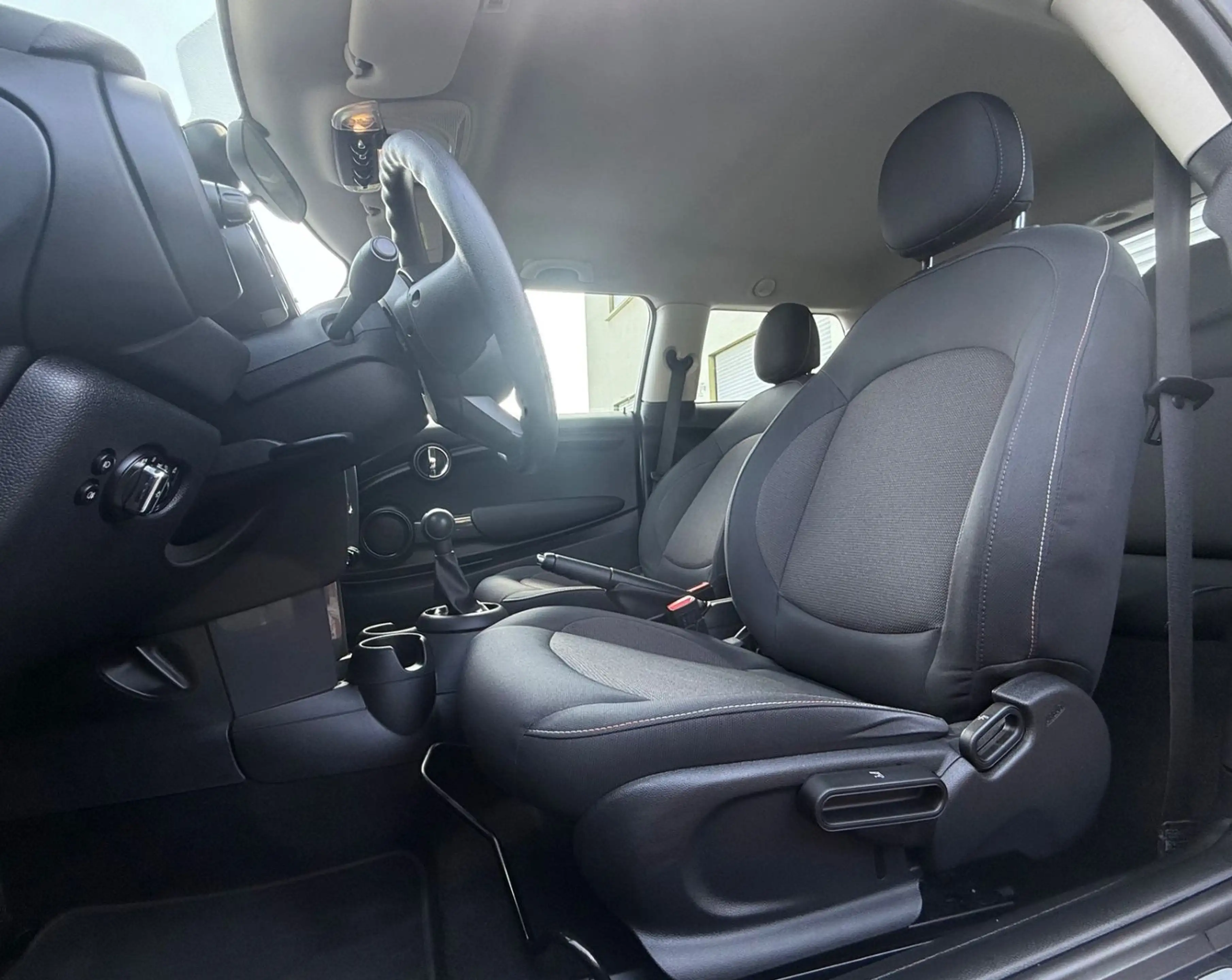 MINI One Mini 3-trg. One First! WENIG-KM! — photo 11