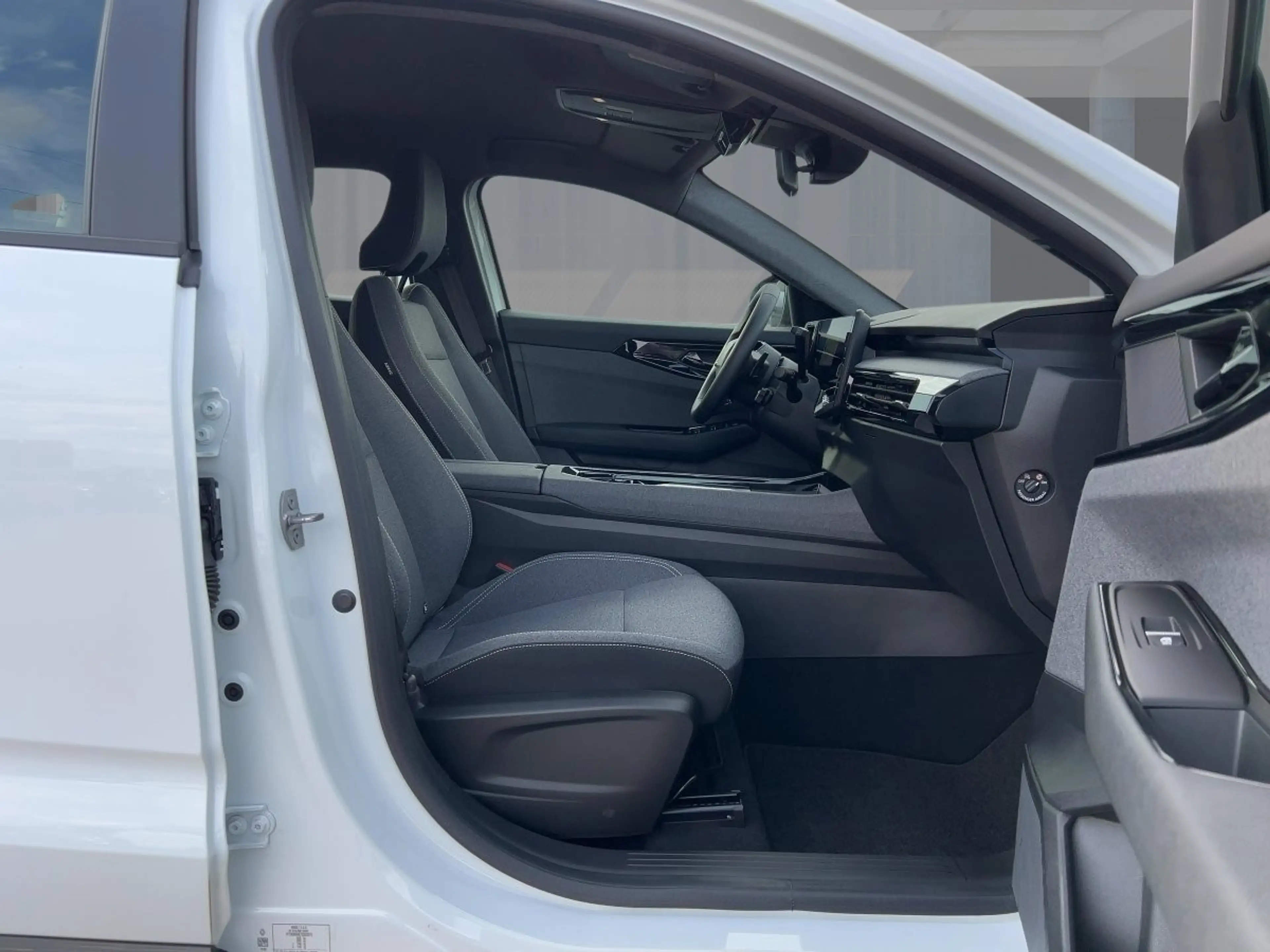 Renault Austral EVOLUTION TCe 160 AUTOMATIK NAVIGATION — photo 8
