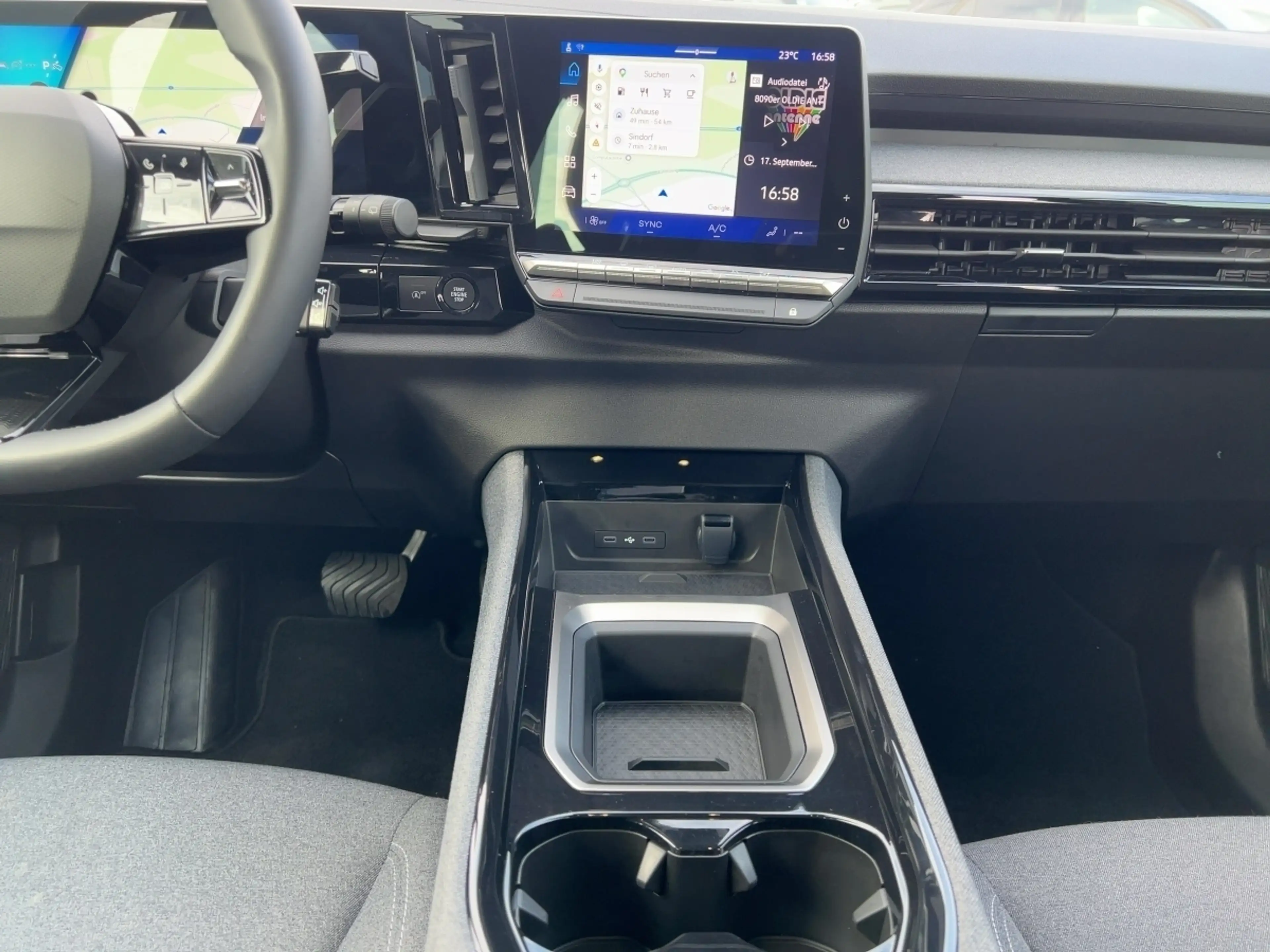 Renault Austral EVOLUTION TCe 160 AUTOMATIK NAVIGATION — photo 12