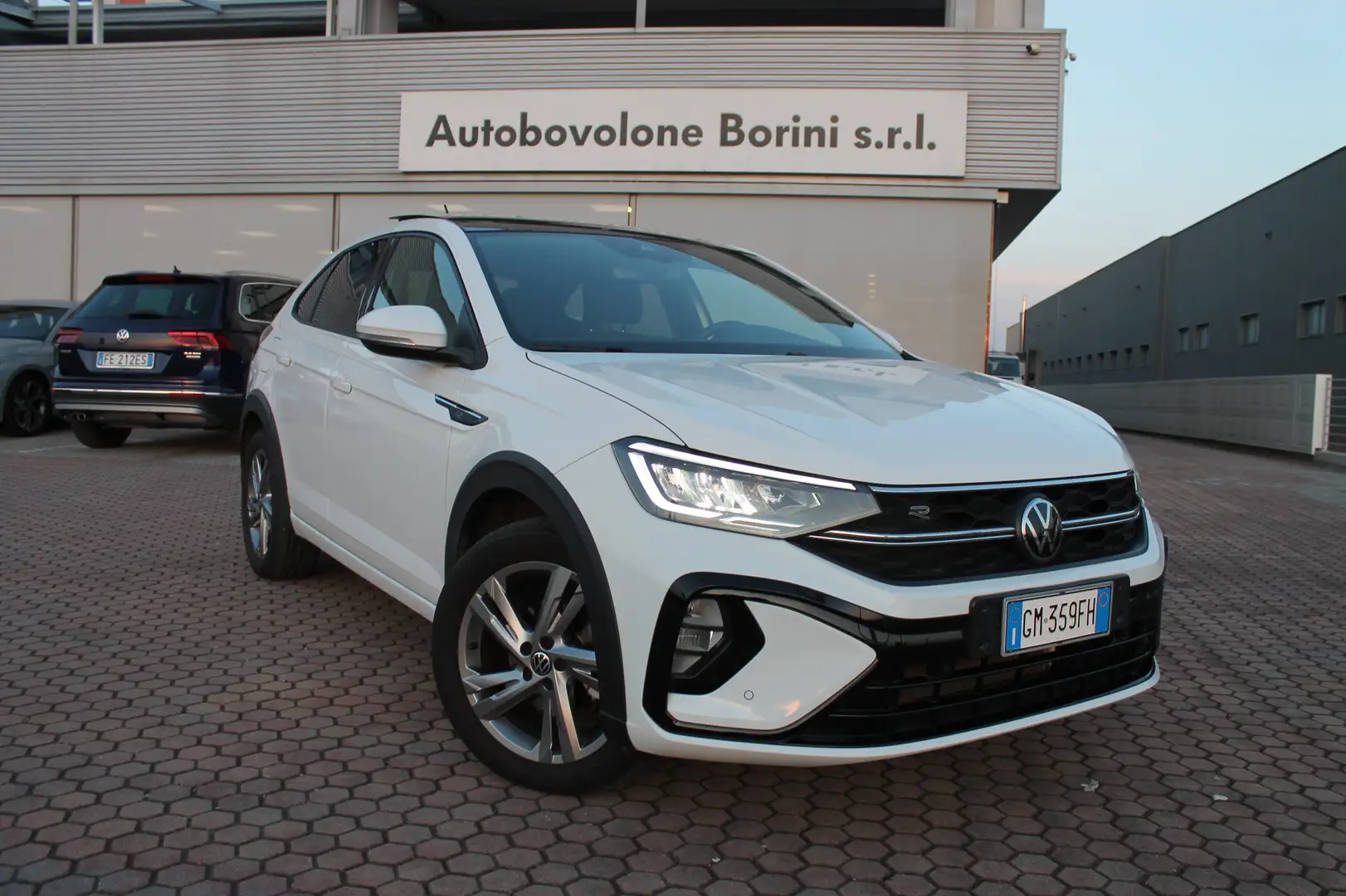 Volkswagen Taigo Taigo 1.5 tsi R-Line 150cv dsg Bianco - 1