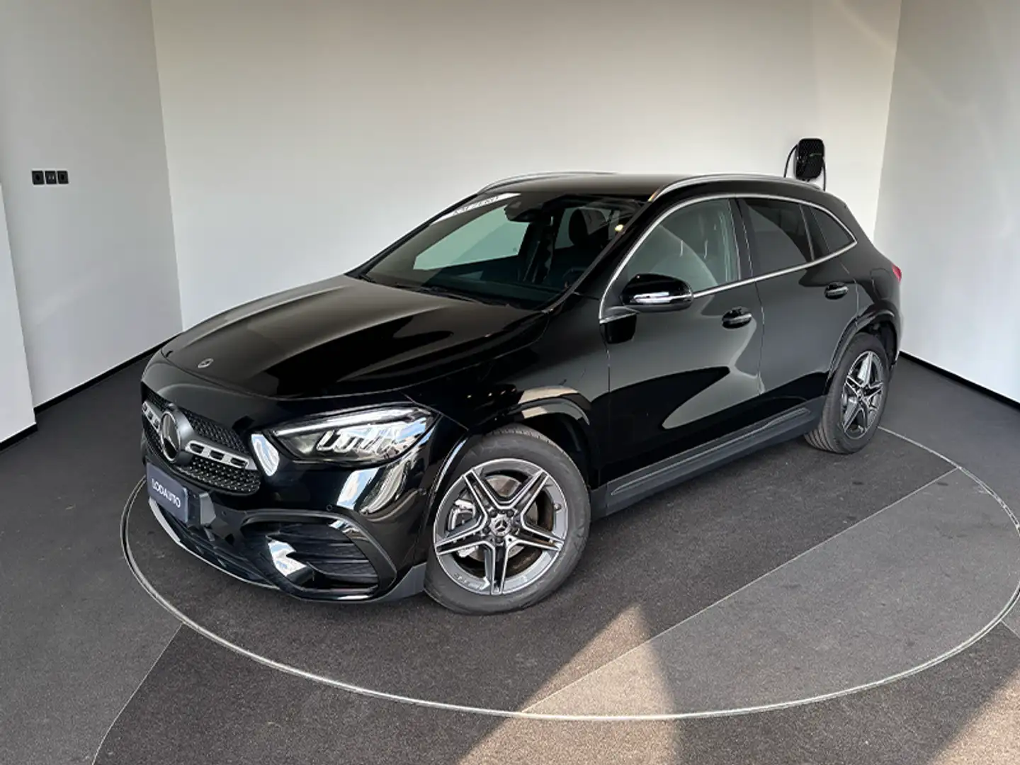 Mercedes-Benz GLA 180 GLA 180 Automatic AMG Line Advanced Plus Nero - 2