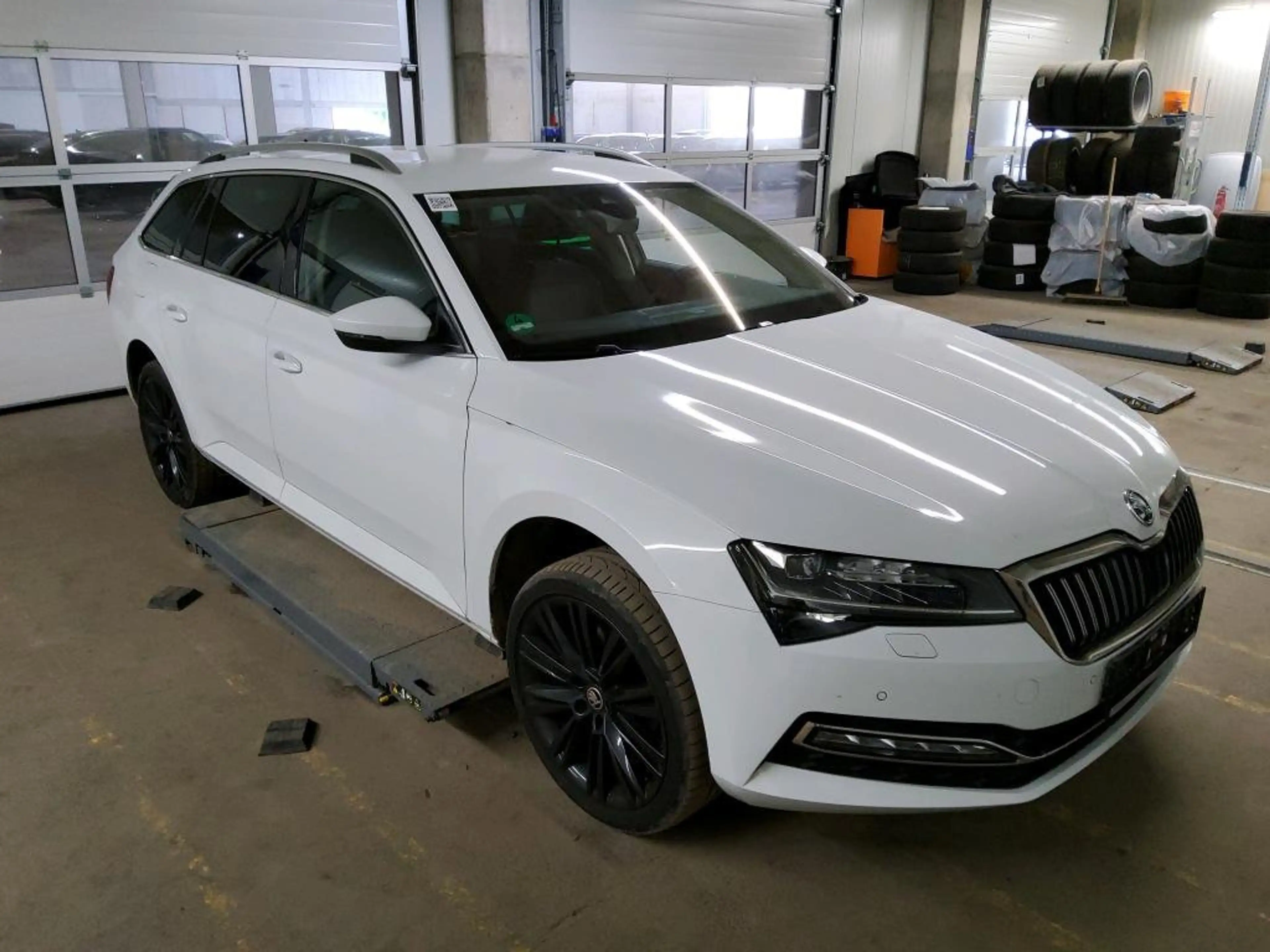 Skoda Superb Combi 2.0 TSI Style/AHK/KAMERA/ACC/LED/ — photo 3