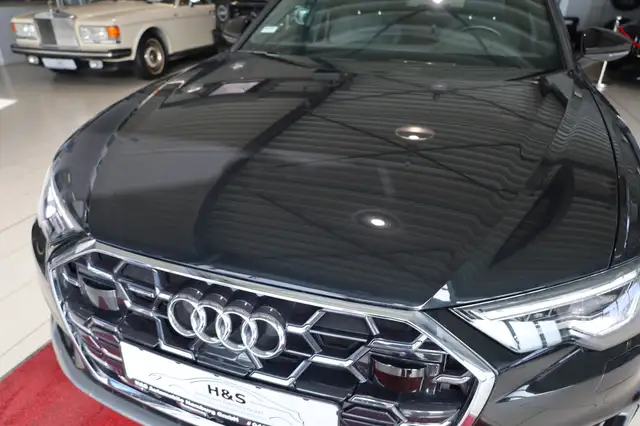 Audi A6 Avant view 12