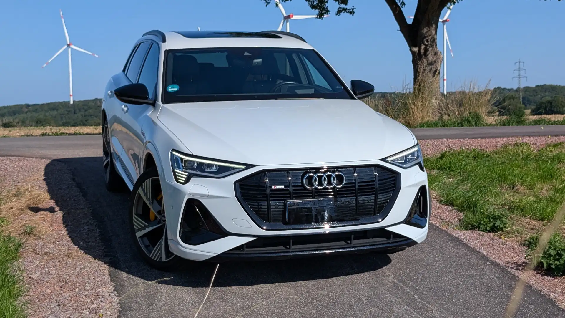 Audi e-tron e-tron 55 quattro S line 22" B&O Pano AHK Weiß - 2