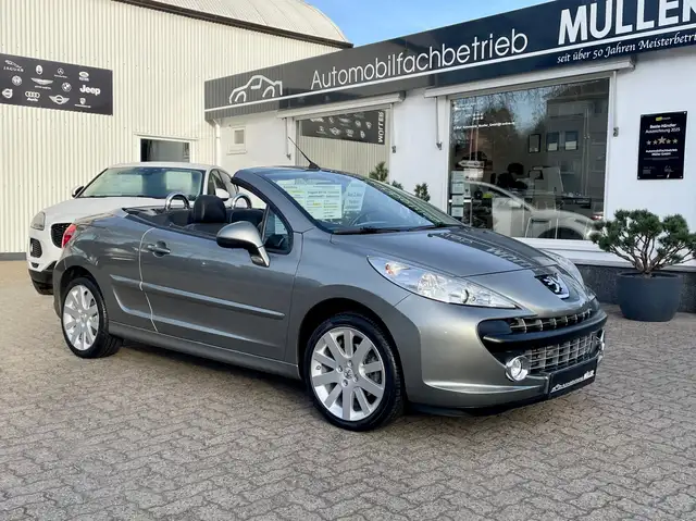 Peugeot 207 CC Cabrio"SPORTPAKET"+LEDER+17"+2.Hd+TRAUMZUSTAND!