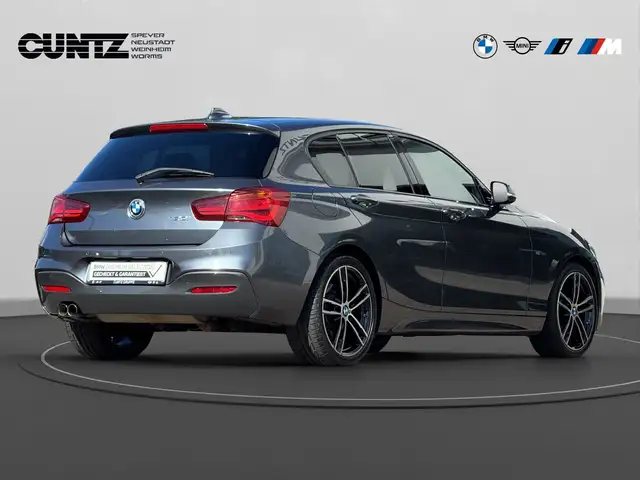 BMW 1 Series view 6