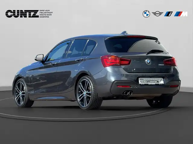 BMW 1 Series view 8