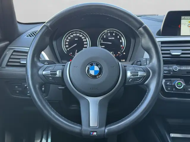 BMW 1 Series view 22