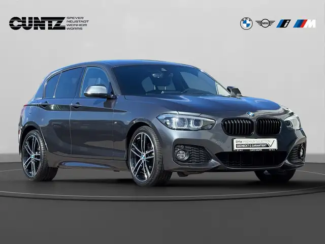 BMW 1 Series view 4