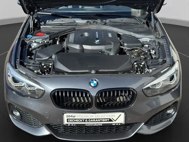 BMW 1 Series view 18