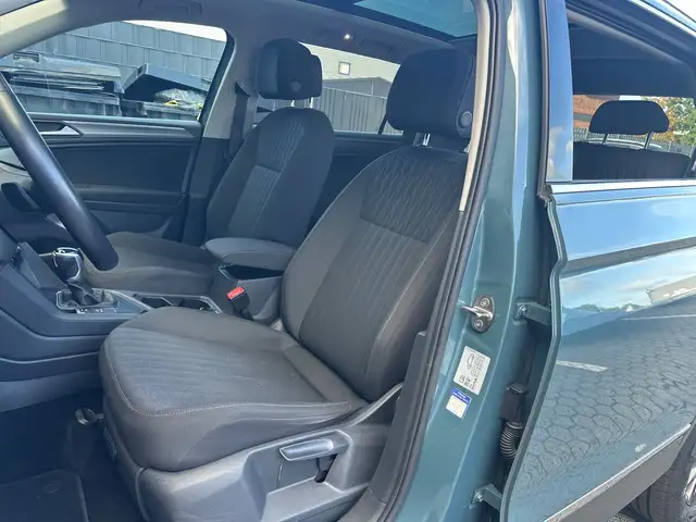 Volkswagen Tiguan Allspace view 12
