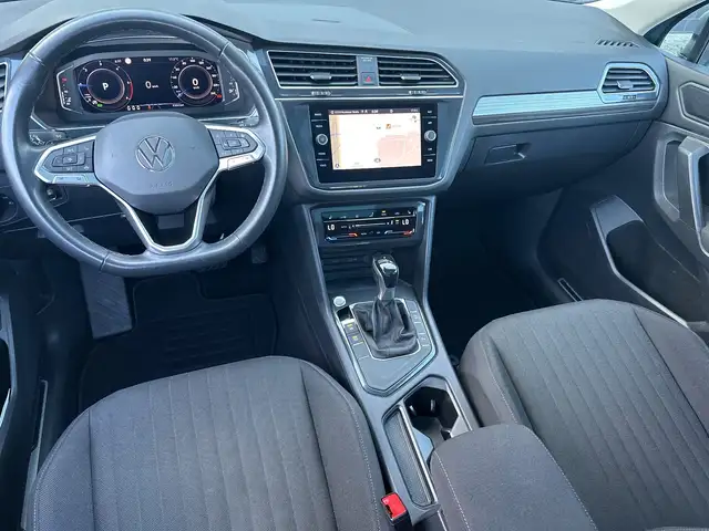Volkswagen Tiguan Allspace view 15