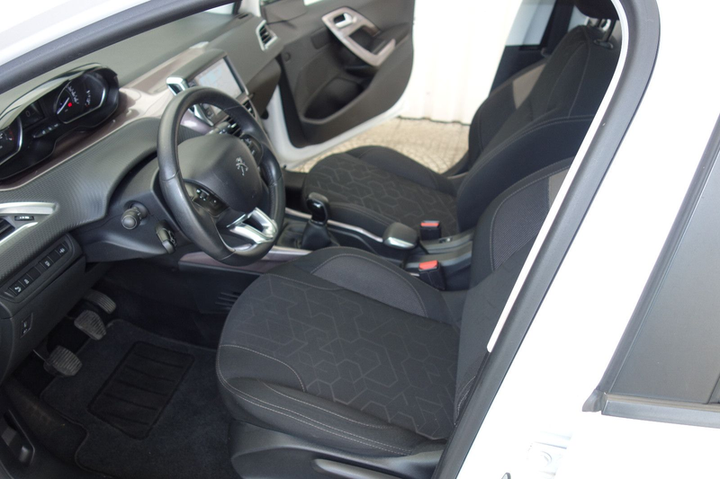 Peugeot 2008 Active/Navi,Klima,1-Hand,TÜV BIS-07-2028 — photo 10