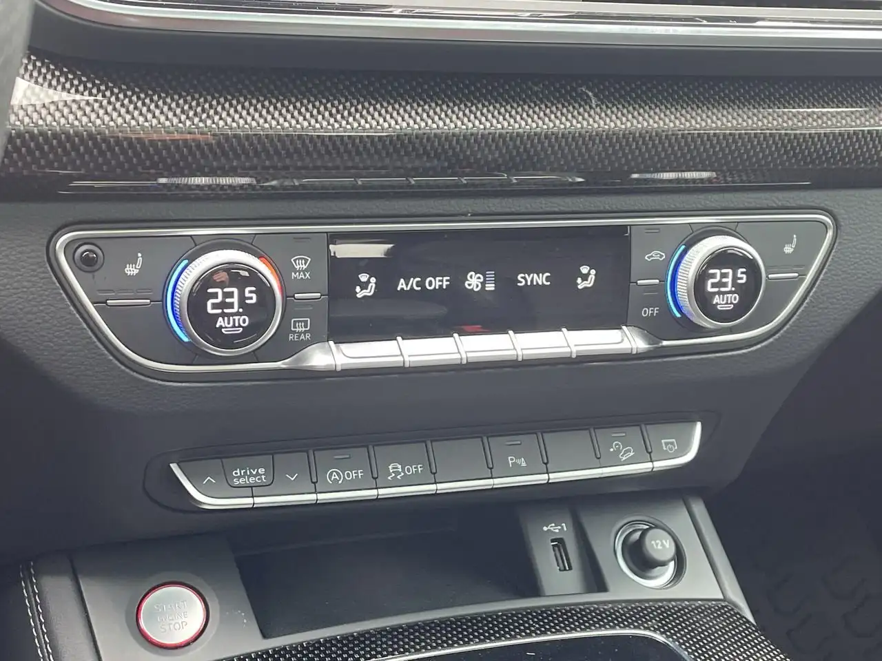 Audi SQ5 снимка Audi SQ5