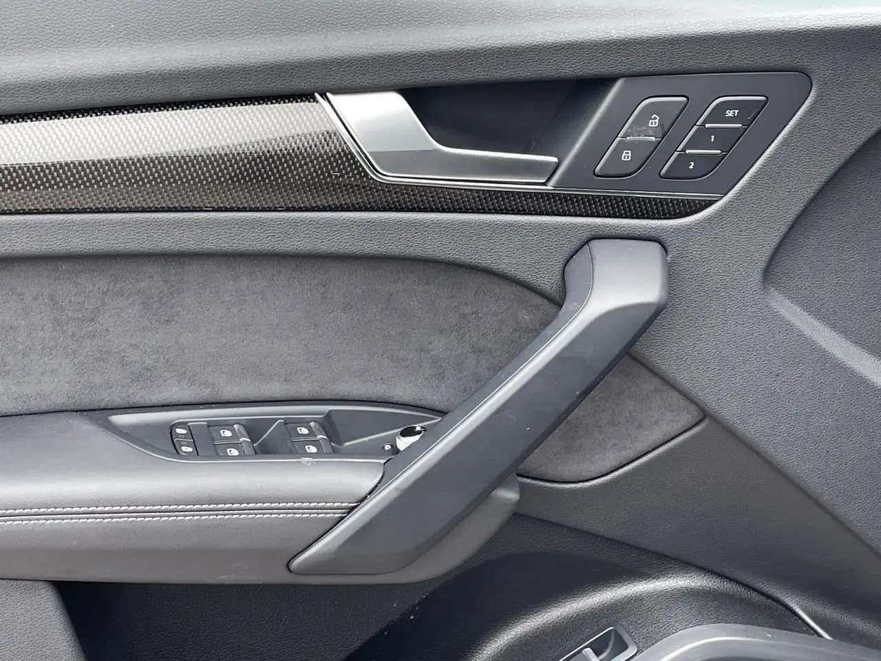 Audi SQ5 снимка Audi SQ5
