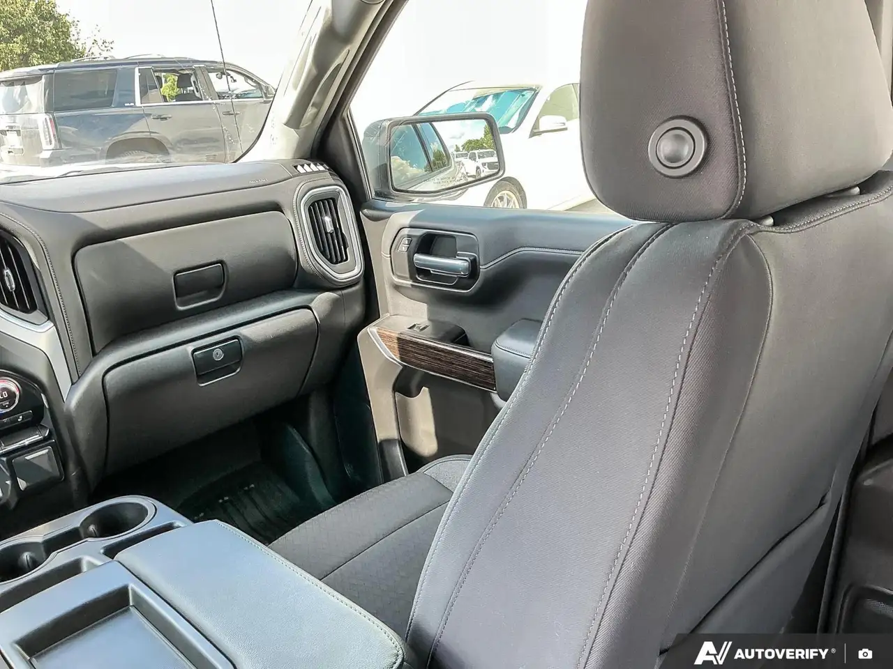GMC Sierra 1500 снимка GMC Sierra 1500