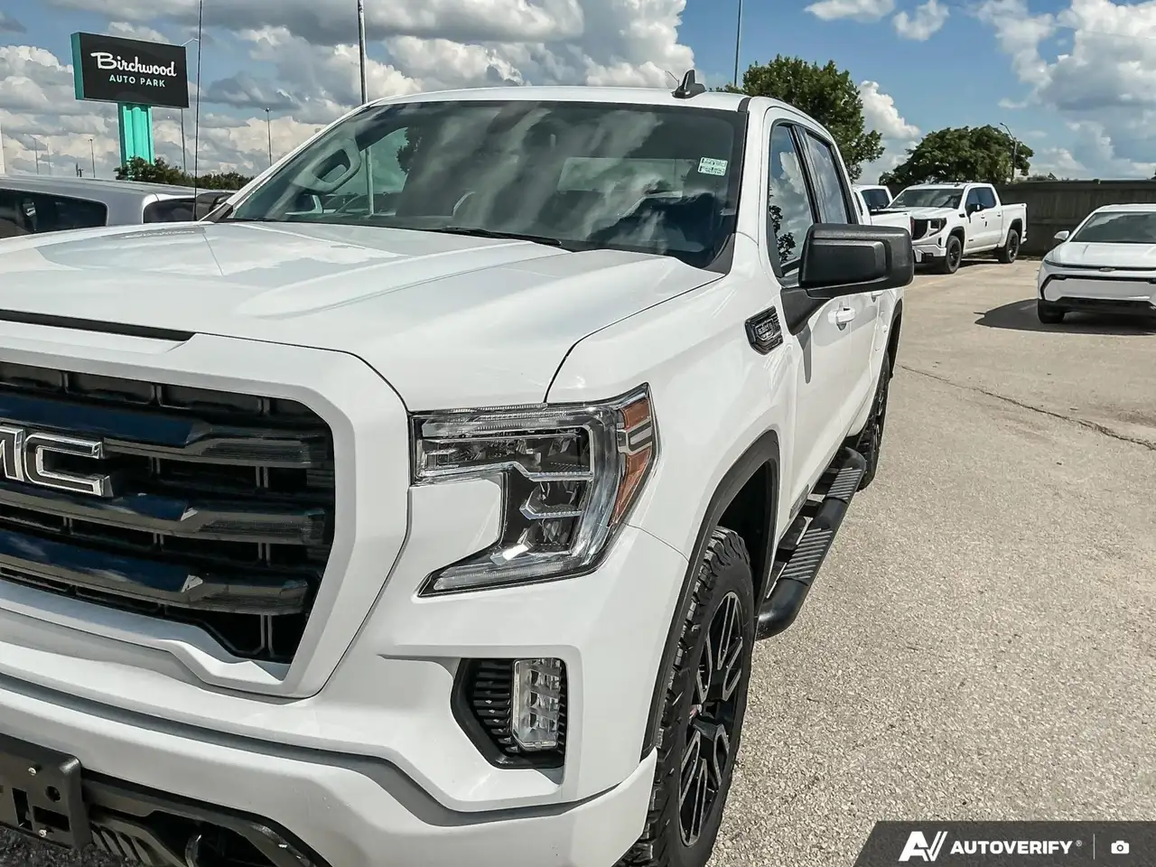 GMC Sierra 1500 снимка GMC Sierra 1500