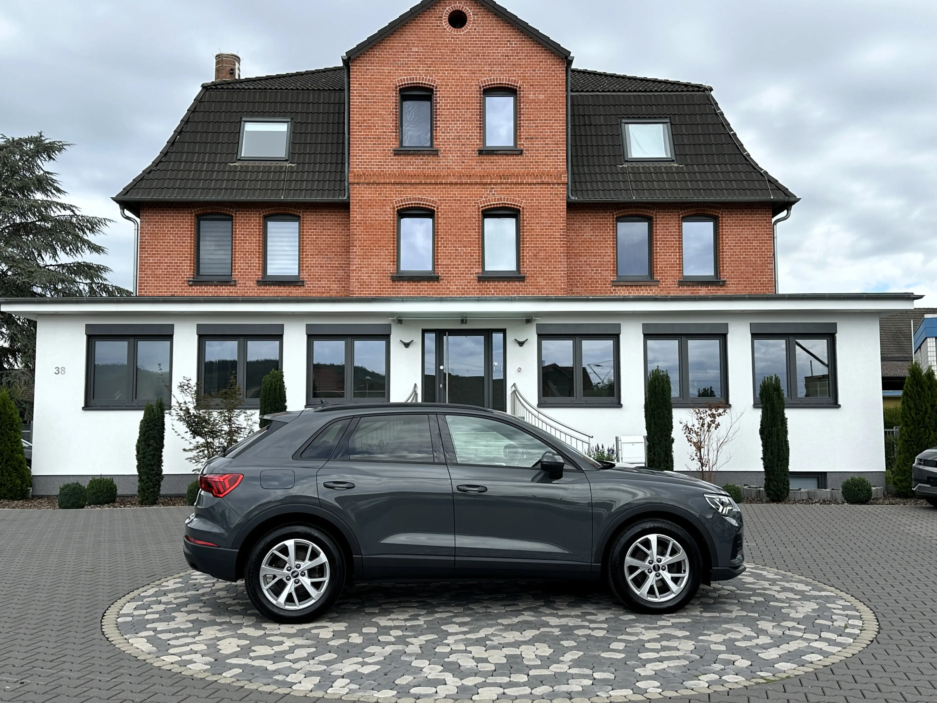 Audi Q3 S-Line Int. MATRIX NAVI SHZ APS eHECK