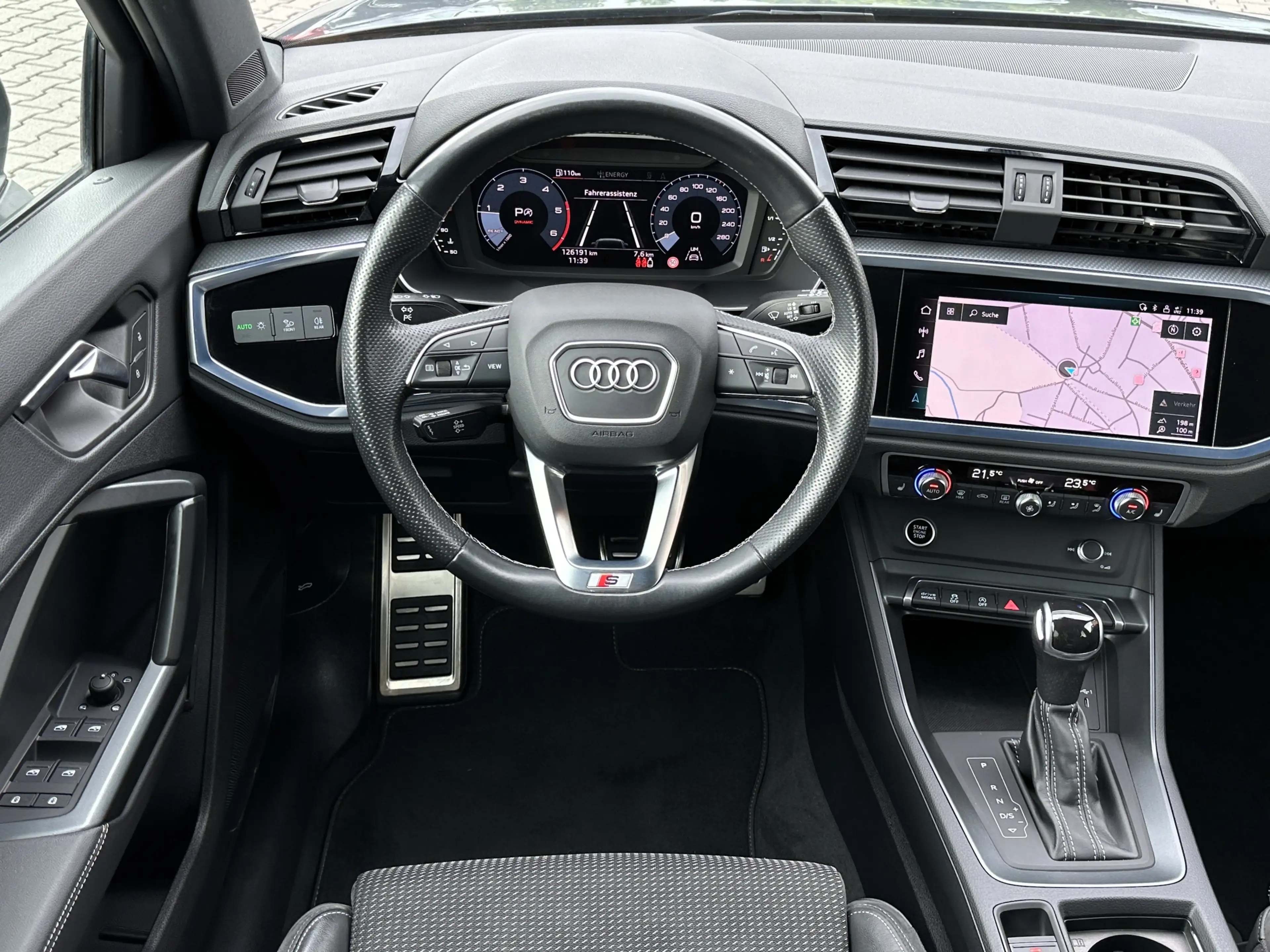 Audi Q3 S-Line Int. MATRIX NAVI SHZ APS eHECK — photo 15