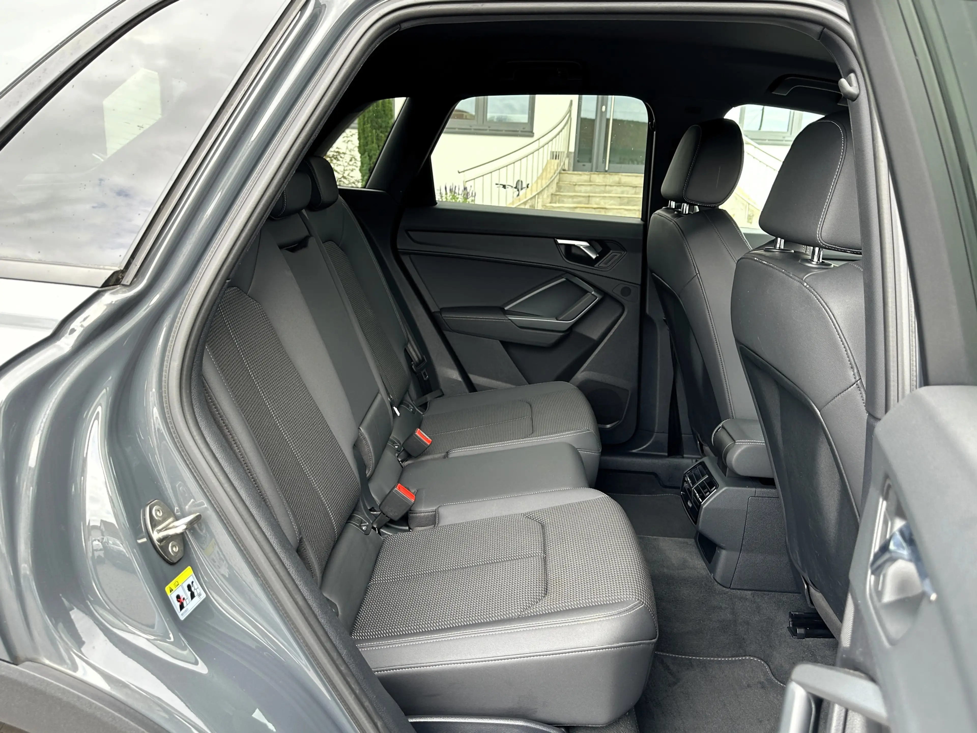 Audi Q3 S-Line Int. MATRIX NAVI SHZ APS eHECK — photo 11