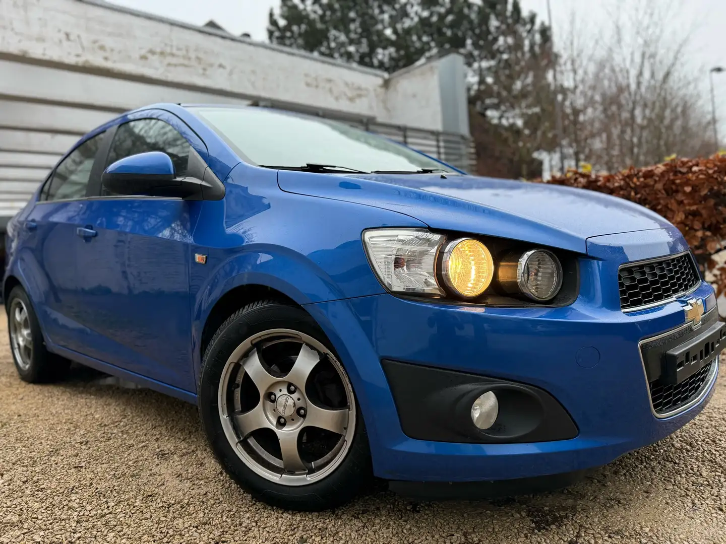 Chevrolet Aveo 1.4i LT Bleu - 1