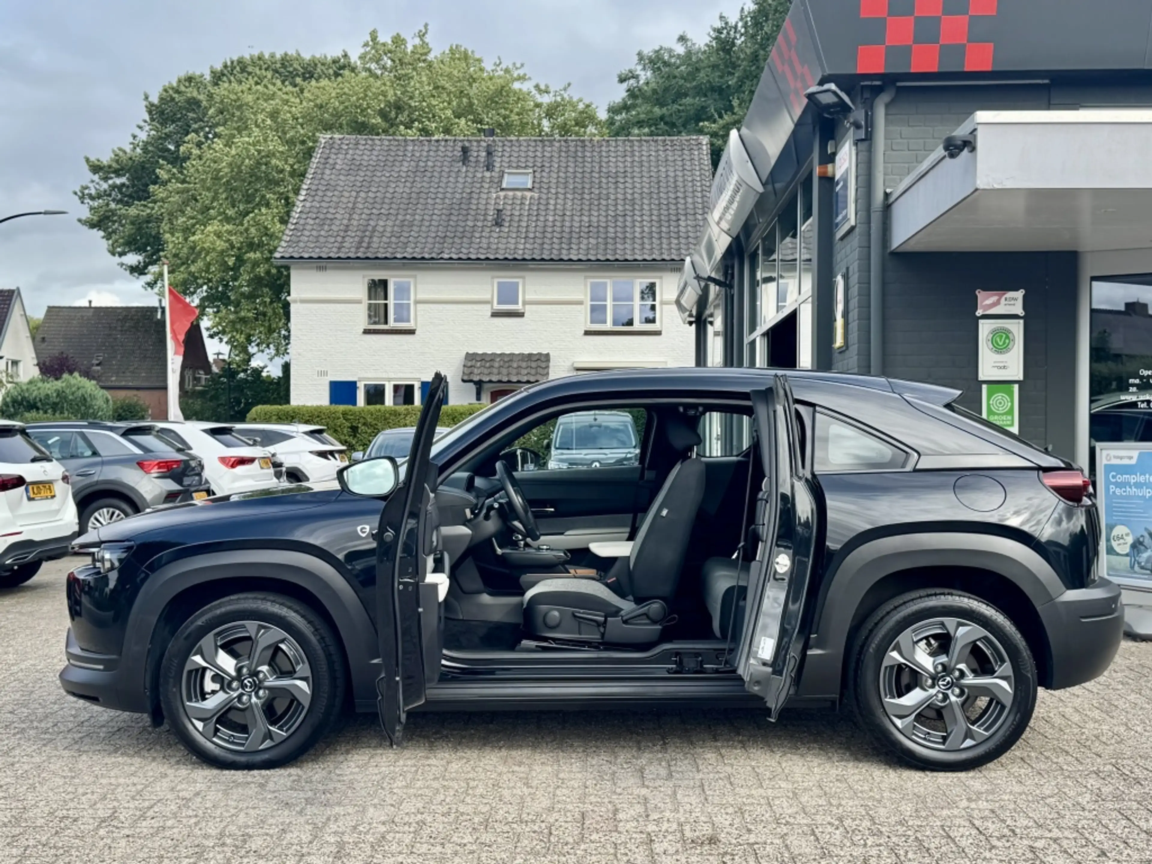 Mazda MX-30 e-SkyActiv R-EV 170pk Advantage PHEV Plug-in Hybri — photo 14