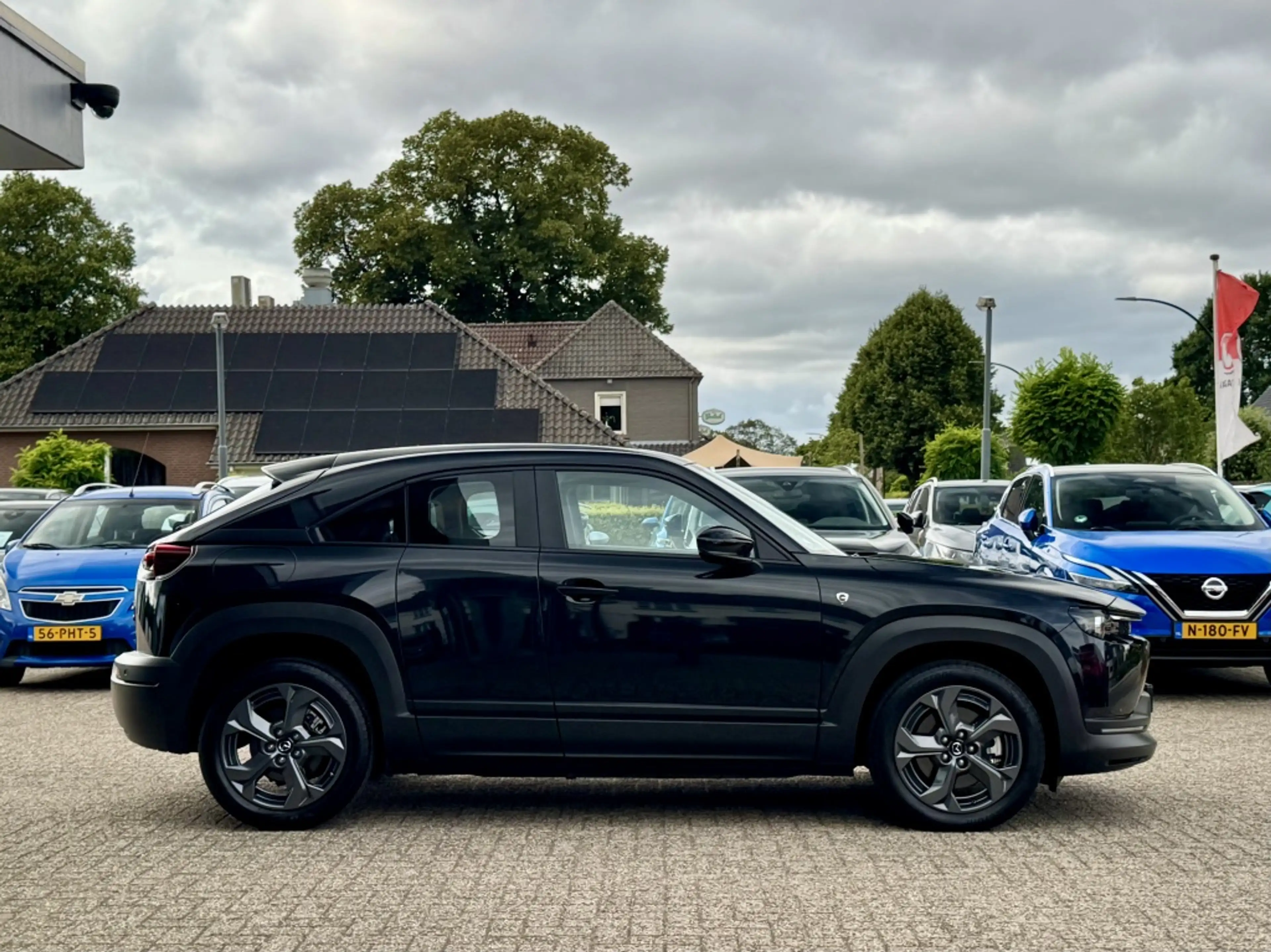 Mazda MX-30 e-SkyActiv R-EV 170pk Advantage PHEV Plug-in Hybri — photo 12