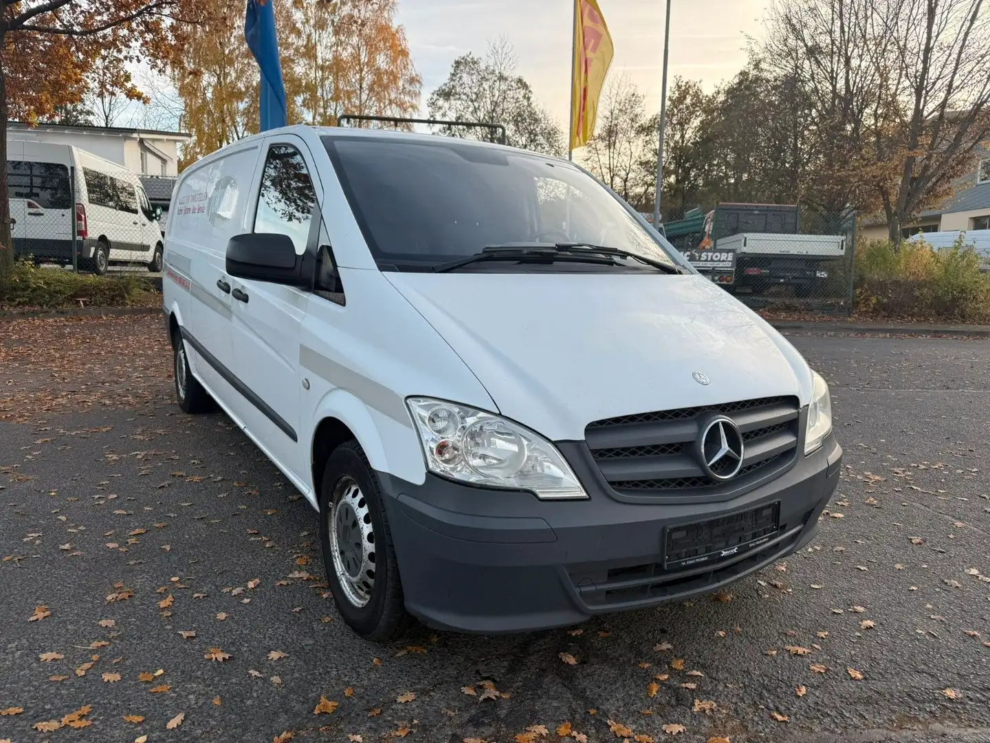 Mercedes-Benz Vito Kasten 110 CDI extralang*1HAND*TÜVNEU* Weiß - 1