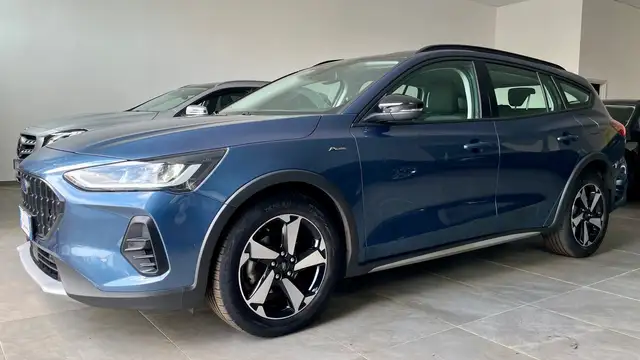 Ford Focus view 2