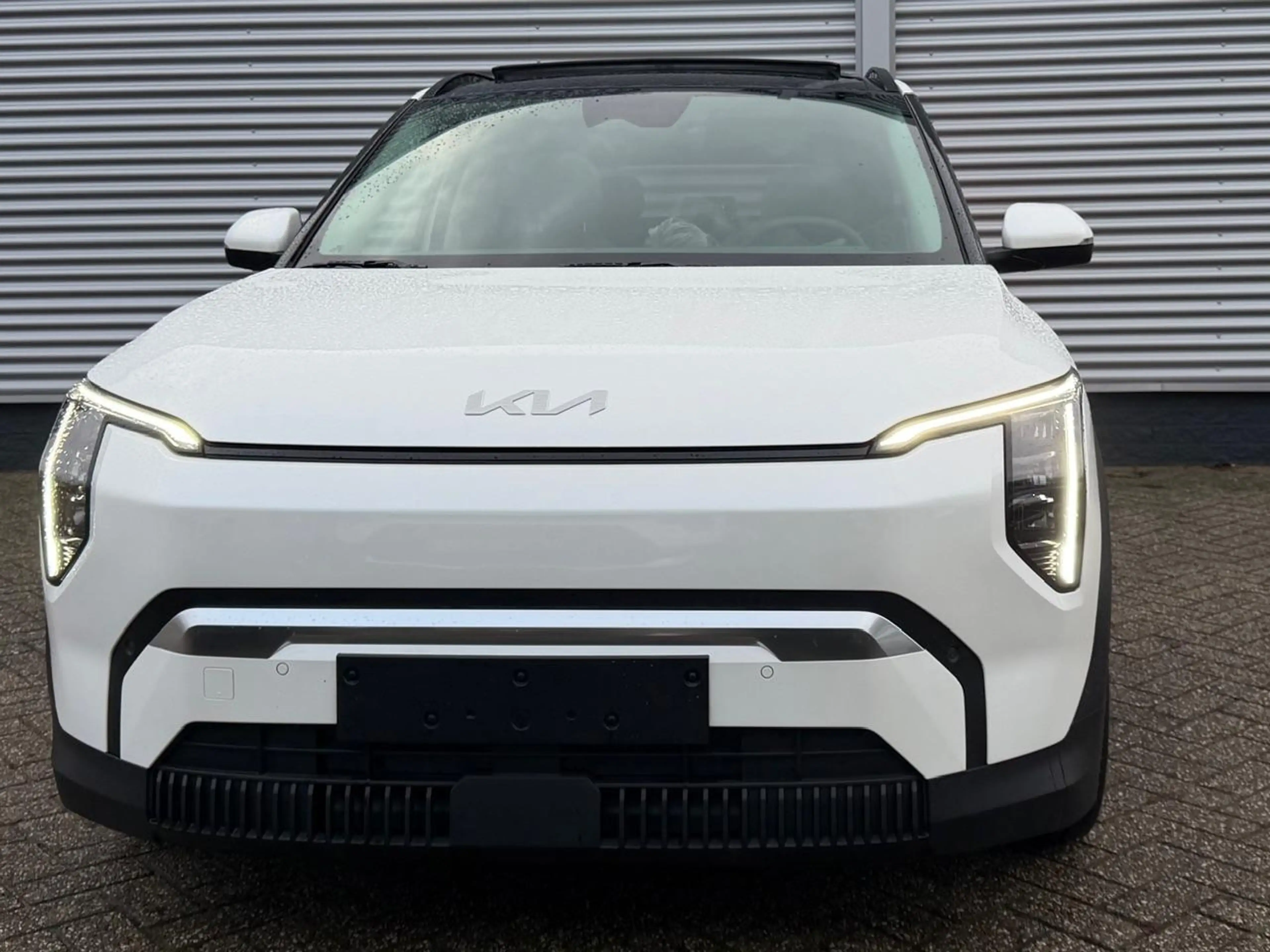 Kia EV3 58,3 kWh 204pk Plus Advanced | Schuif/Kanteldak | — photo 8