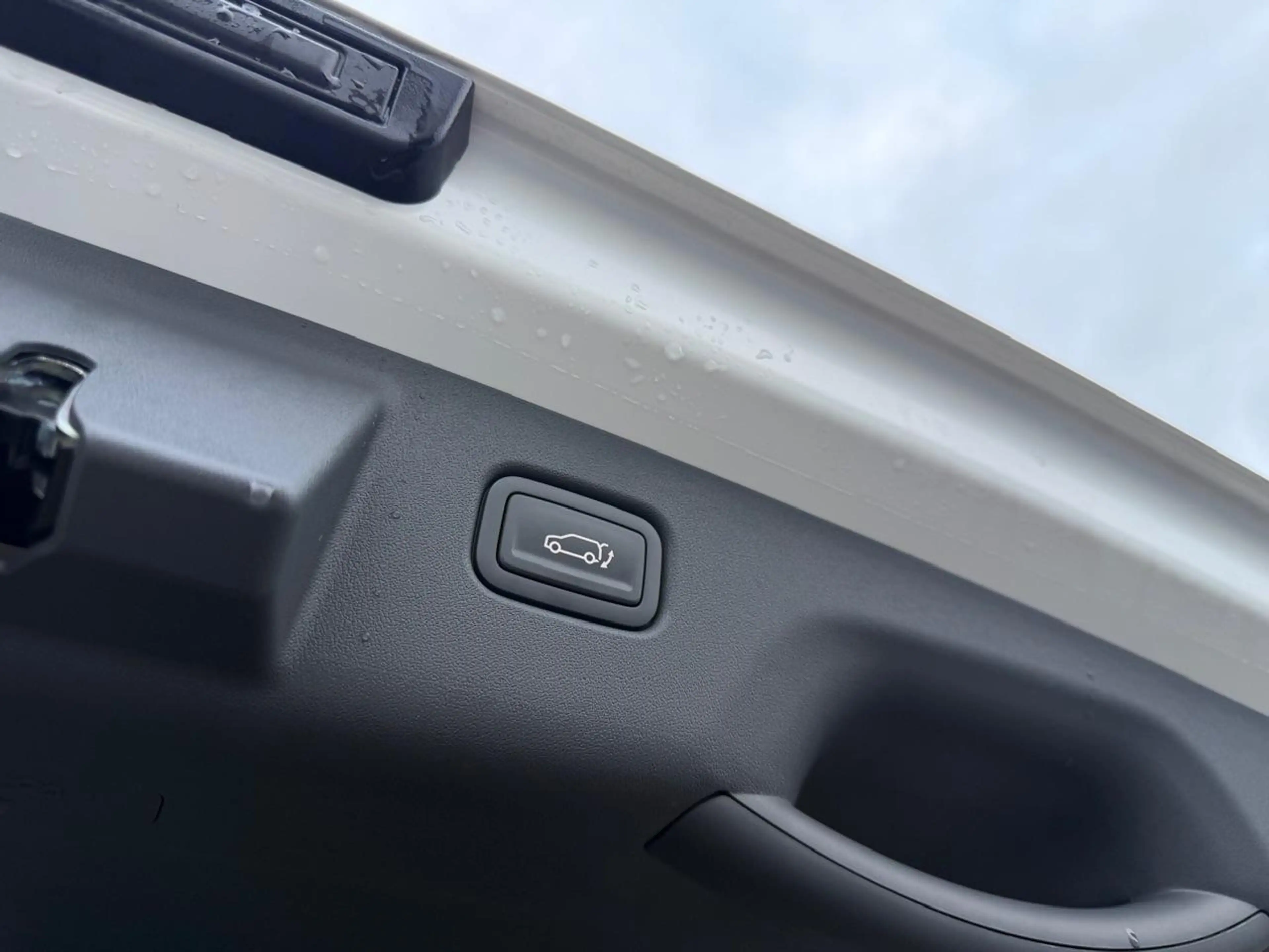 Kia EV3 58,3 kWh 204pk Plus Advanced | Schuif/Kanteldak | — photo 12